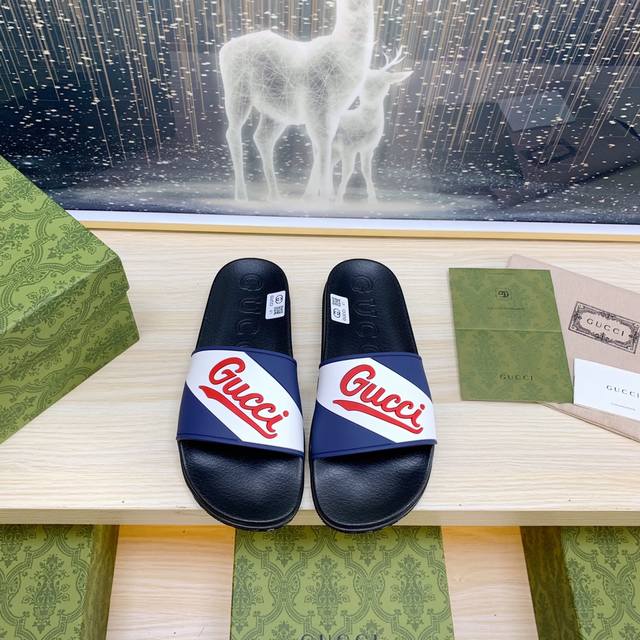 Gucci 官网款男士女同款good Game 拖鞋凉鞋 在这个特别版系列中 品牌创始人 Guccio Gucci 的首字母缩写赋予了新的含义 在游戏世界中 G